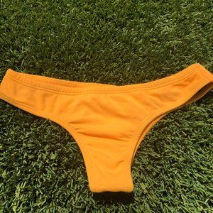 Jolyn "Duke" mango bottom